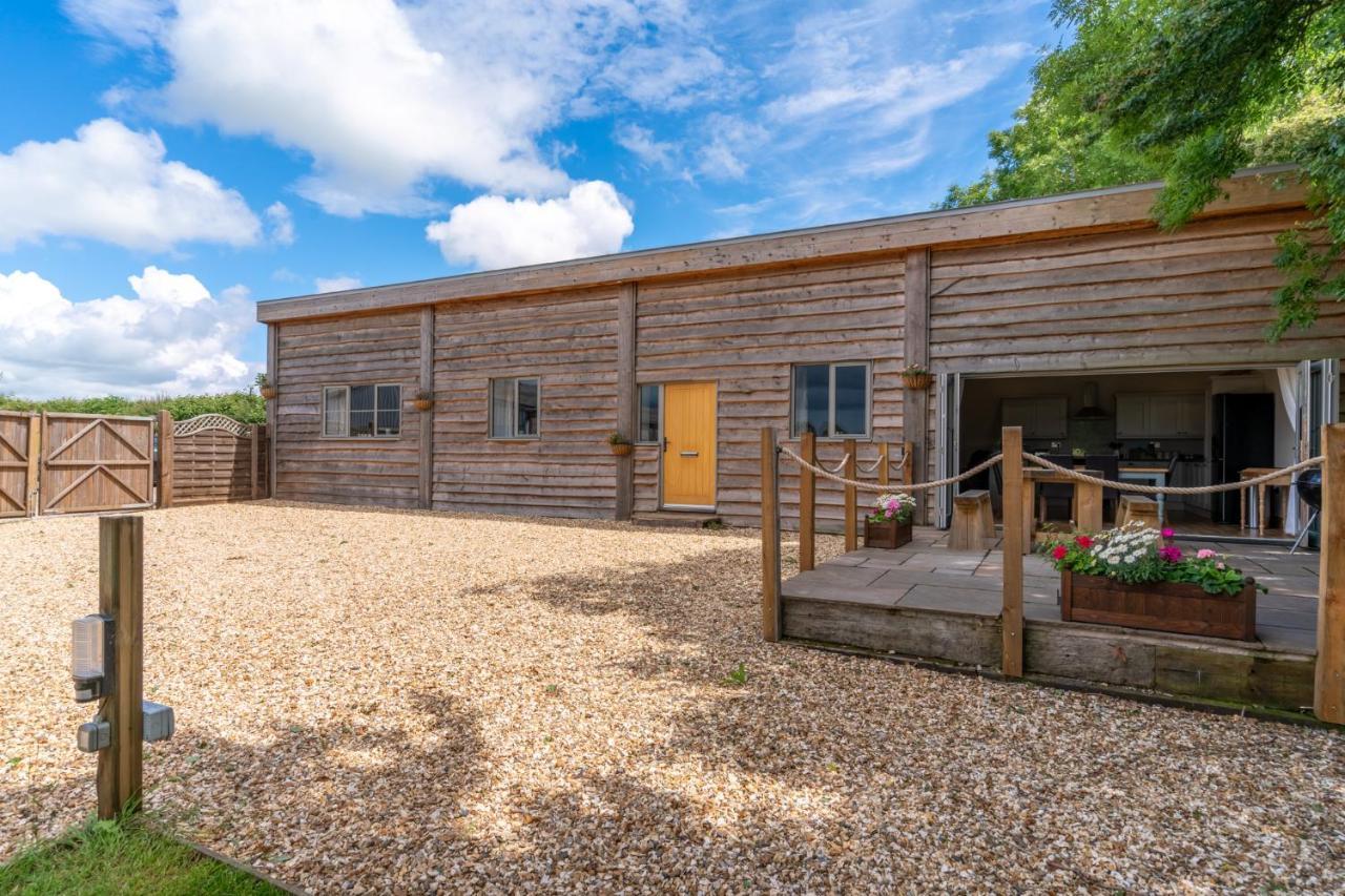 Old Stables, Little Ballthorns Farm Cold Ashton Exterior photo
